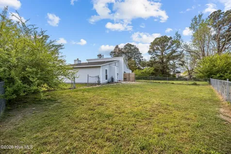 208 Yaupon Drive Jacksonville NC 28546