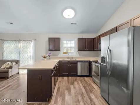 105 Clymer Court Hubert NC 28539