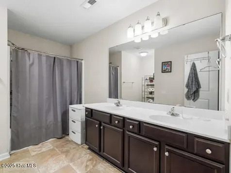 105 Clymer Court Hubert NC 28539