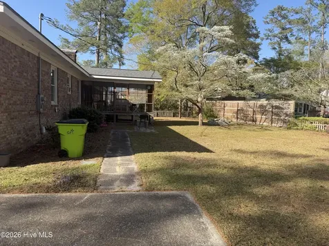 708 Hawthorne Road Trent Woods NC 28562