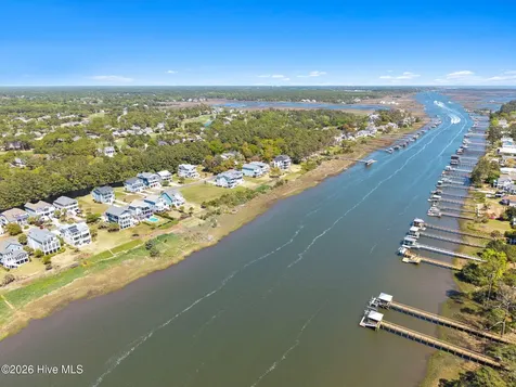 2829 Harborside Way Southport NC 28461