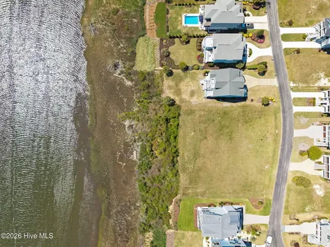 2829 Harborside Way Southport NC 28461