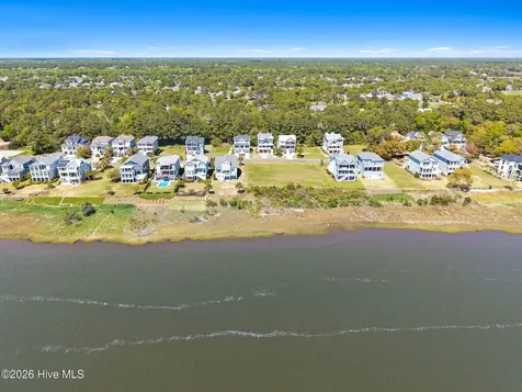2829 Harborside Way Southport NC 28461