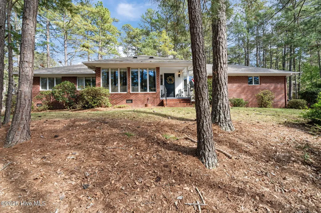 315 Elk Road Southern Pines NC 28387