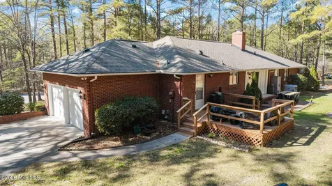315 Elk Road Southern Pines NC 28387