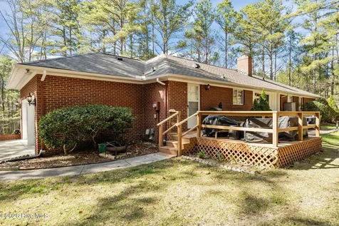 315 Elk Road Southern Pines NC 28387