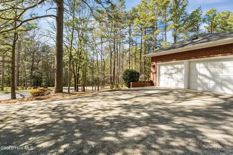 315 Elk Road Southern Pines NC 28387
