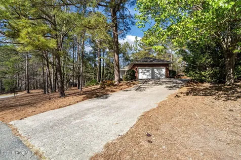 315 Elk Road Southern Pines NC 28387
