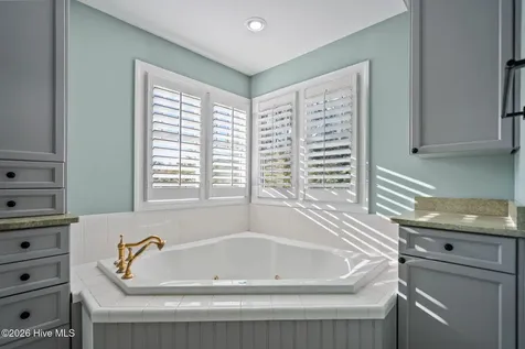 8120 Mason Ridge Lane Wilmington NC 28409