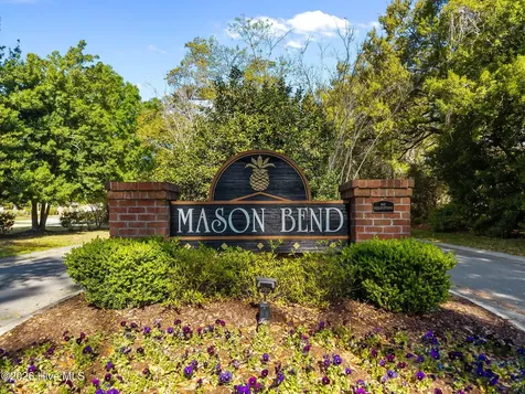8120 Mason Ridge Lane Wilmington NC 28409
