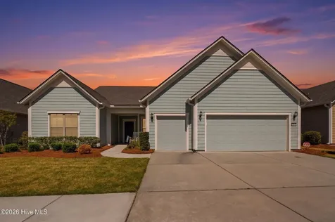 627 Lyrebird Avenue Wilmington NC 28412