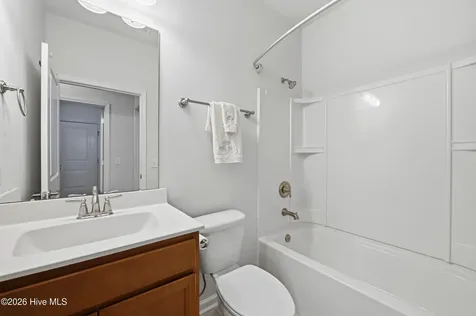 627 Lyrebird Avenue Wilmington NC 28412