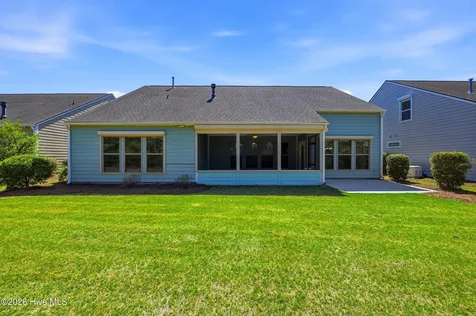 627 Lyrebird Avenue Wilmington NC 28412