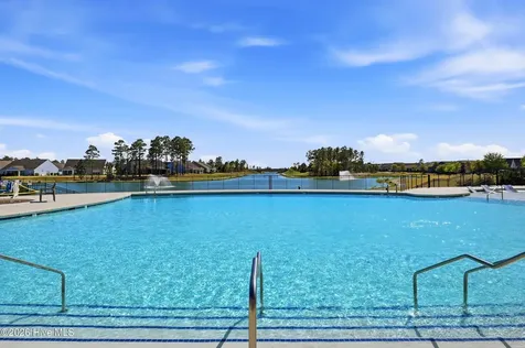 627 Lyrebird Avenue Wilmington NC 28412