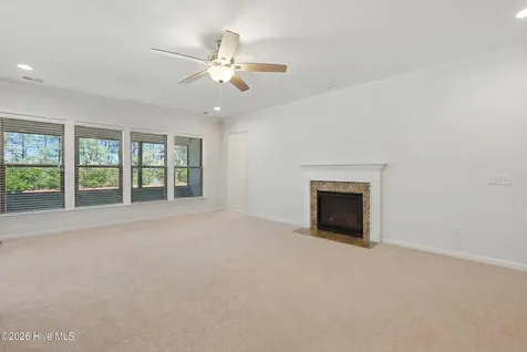 627 Lyrebird Avenue Wilmington NC 28412