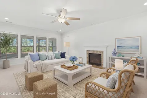 627 Lyrebird Avenue Wilmington NC 28412