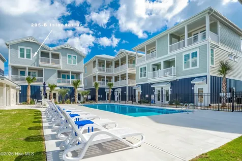 205 Islander Drive Emerald Isle NC 28594
