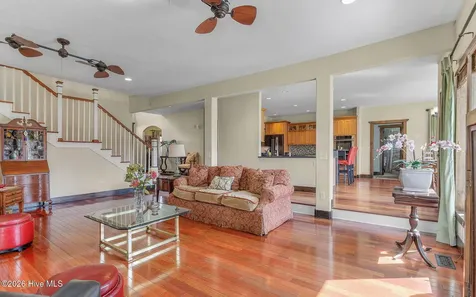 102 Falcons Cove Moyock NC 27958