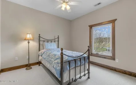 102 Falcons Cove Moyock NC 27958