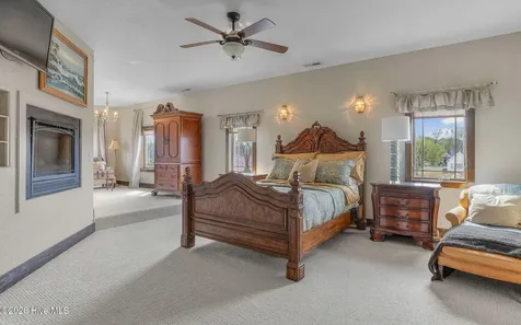 102 Falcons Cove Moyock NC 27958