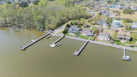 102 Falcons Cove Moyock NC 27958