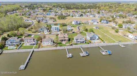 102 Falcons Cove Moyock NC 27958