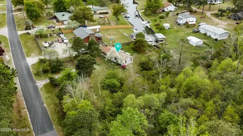168 Bumps Creek Road Sneads Ferry NC 28460