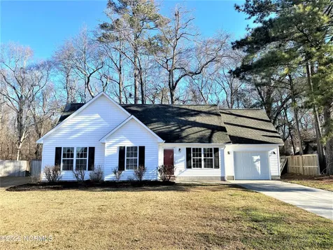 135 Settlers Circle Jacksonville NC 28546