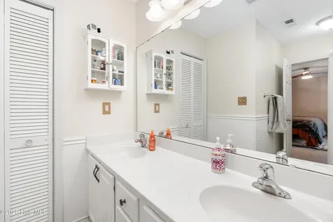 9818 N Olde Towne Wynd SE Leland NC 28451