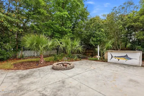 5102 Avine Court Wilmington NC 28409
