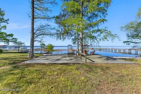 1922 Bella Coola Road Lake Waccamaw NC 28450