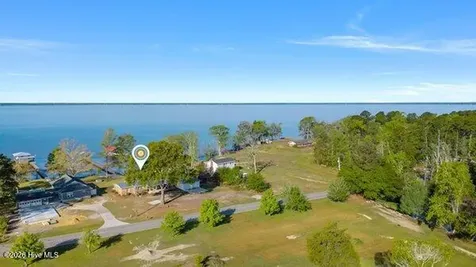 1922 Bella Coola Road Lake Waccamaw NC 28450