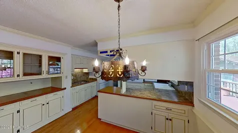 512 Raymond Drive Arapahoe NC 28510