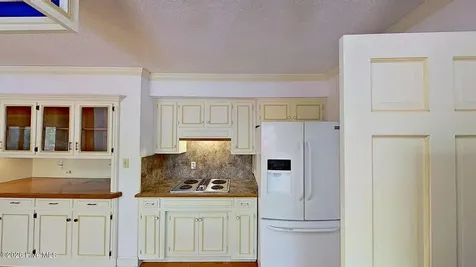 512 Raymond Drive Arapahoe NC 28510