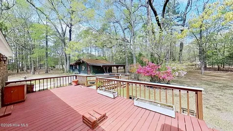 512 Raymond Drive Arapahoe NC 28510