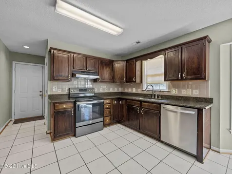 1017 N Commons Drive Jacksonville NC 28546