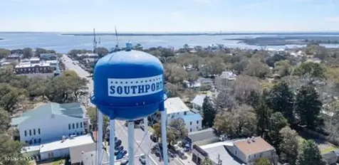 572 Pelican Cove Way SE Southport NC 28461
