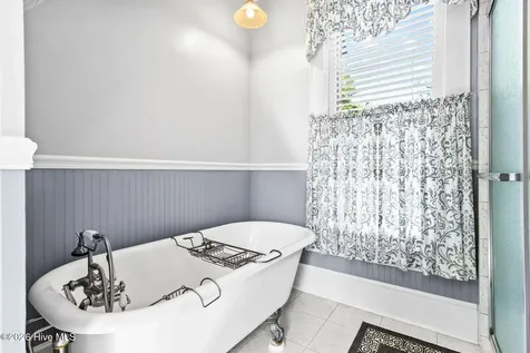 315 W Church Street Elizabeth City NC 27909
