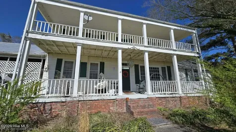 2083 Harvey Point Road Hertford NC 27944
