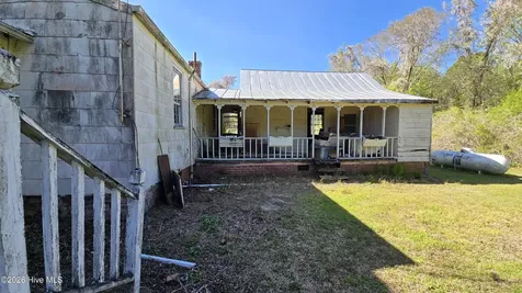 2083 Harvey Point Road Hertford NC 27944
