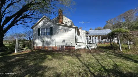 2083 Harvey Point Road Hertford NC 27944