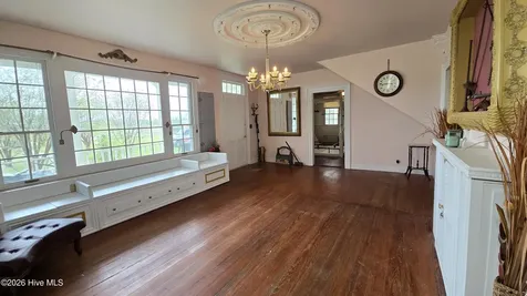 2083 Harvey Point Road Hertford NC 27944