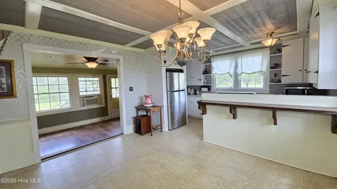 2083 Harvey Point Road Hertford NC 27944