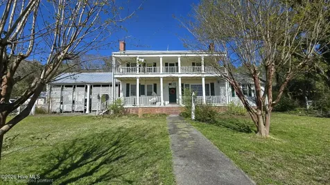 2083 Harvey Point Road Hertford NC 27944