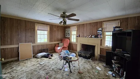 2083 Harvey Point Road Hertford NC 27944