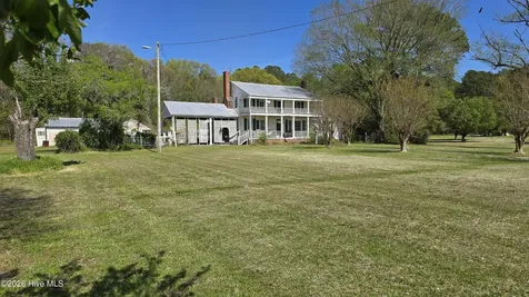 2083 Harvey Point Road Hertford NC 27944