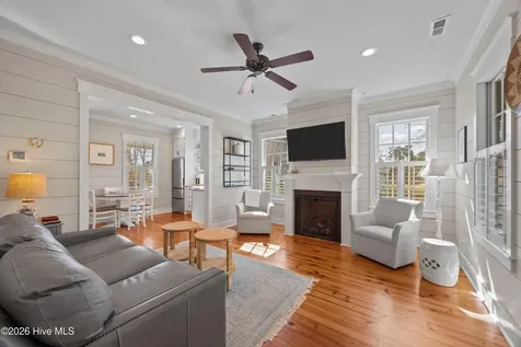 4 Back Cove Circle Oriental NC 28571