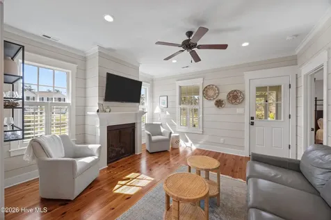 4 Back Cove Circle Oriental NC 28571