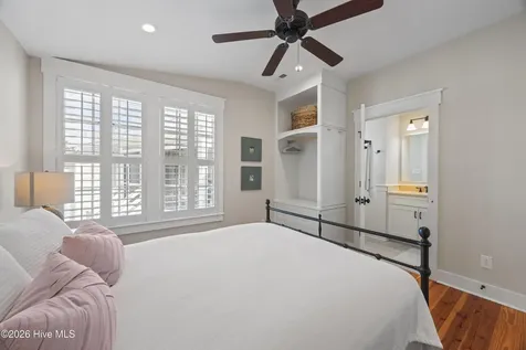 4 Back Cove Circle Oriental NC 28571