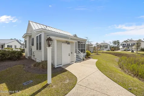 4 Back Cove Circle Oriental NC 28571
